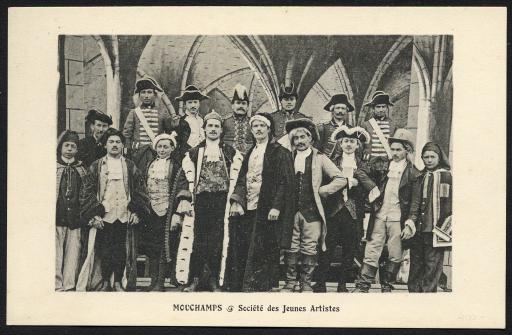 Des troupes de théâtre de Mouchamps : la Société des Jeunes Artistes (vue 1), la Jeunesse Mouchampaise à la soirée-concert du 10 mars 1907 (vue 2).